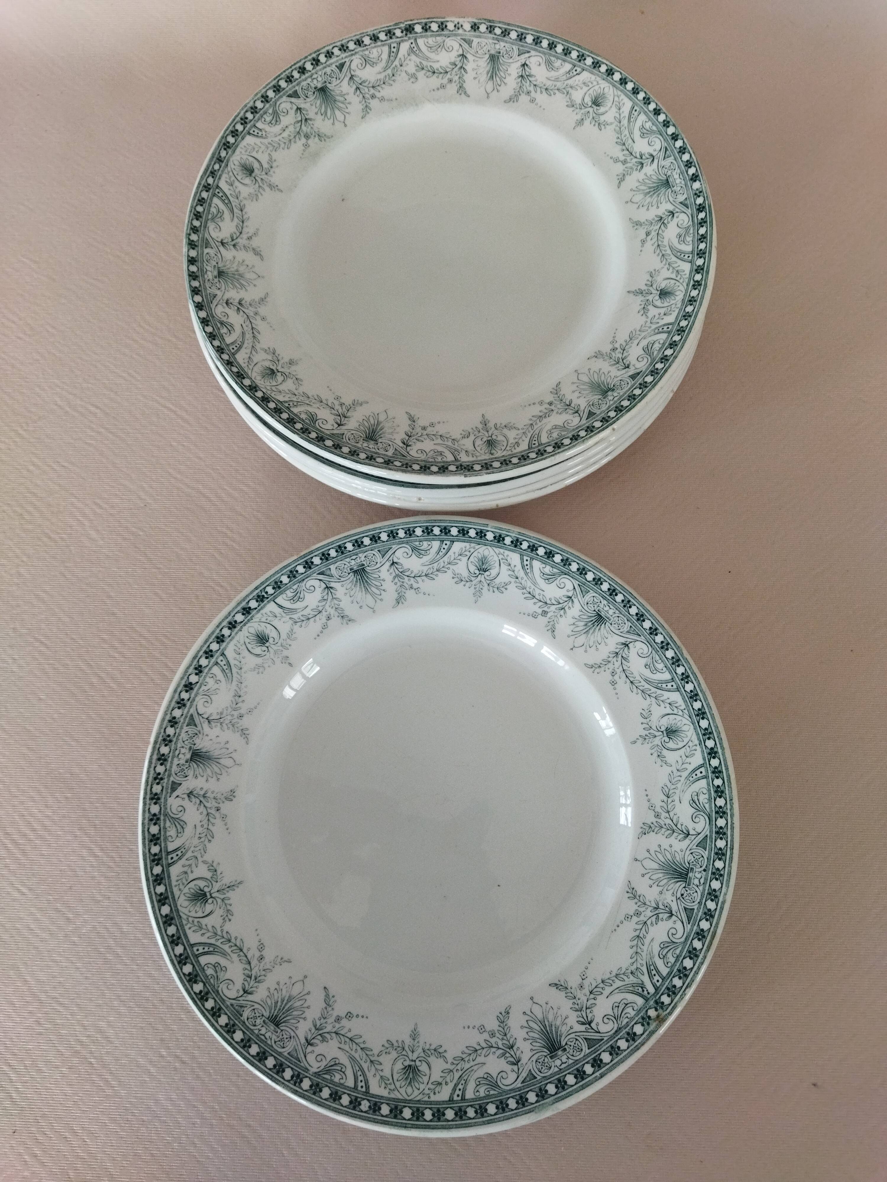 5 iron clay flat plates Moulin des Loups & Hamage “Wilbur”