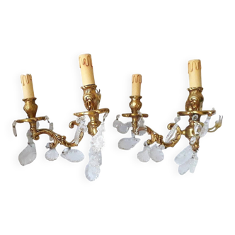 Paire d'appliques en bronze et pampilles en verre