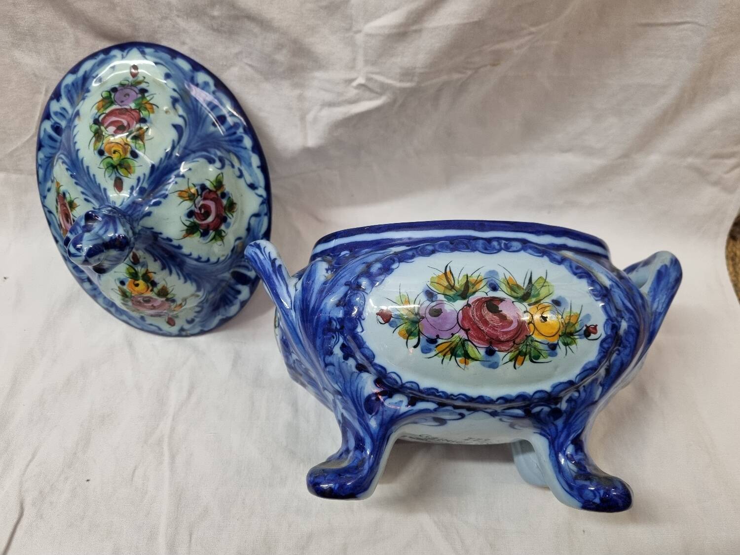 Vestal Alcobaça tureen, Portugal 1970