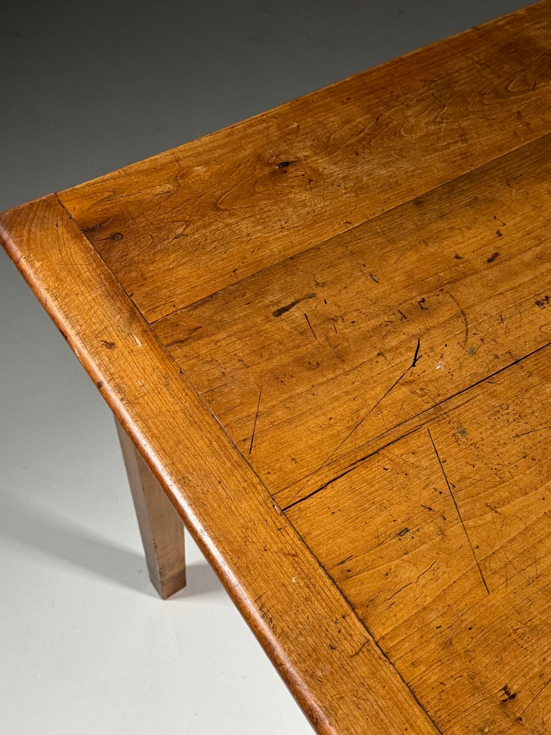 French dining table 188L