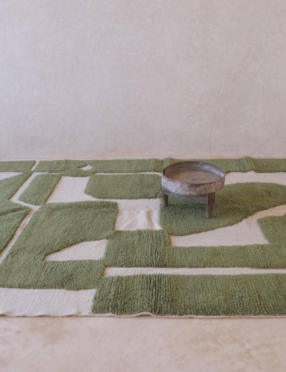 Contemporary Green Rug - 288 x 211 cm