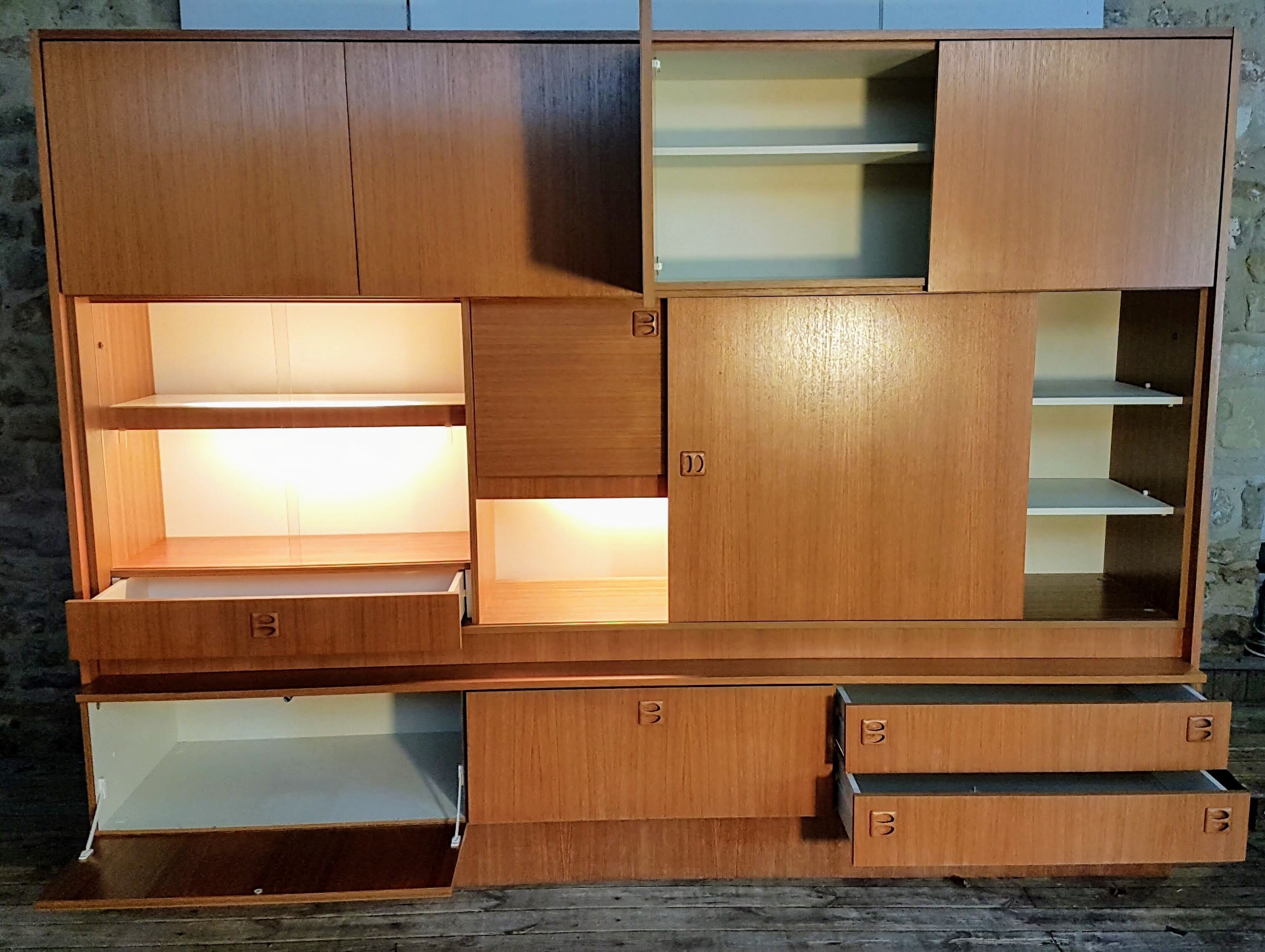 Library / Scandinavian Bar 70s