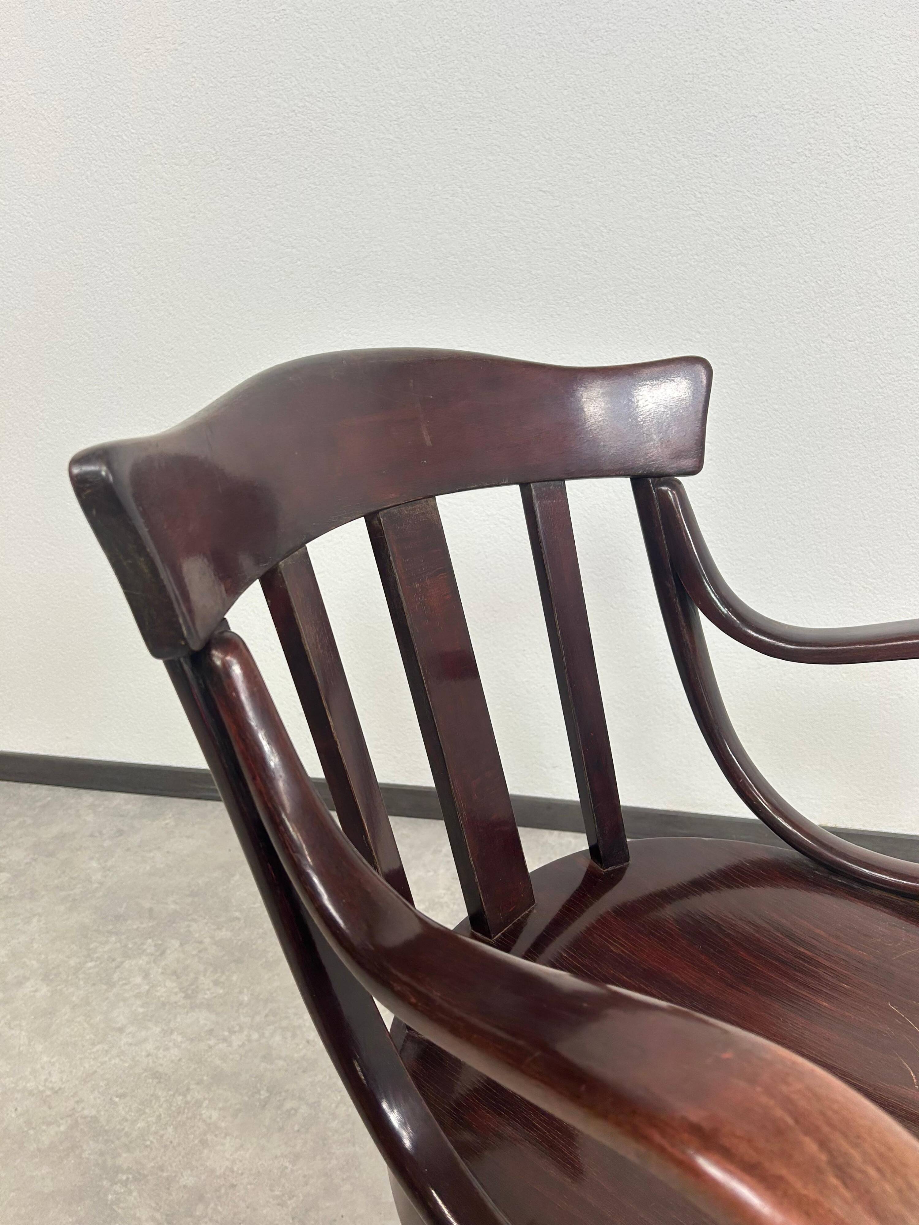 Thonet swivel armchair no. 5541