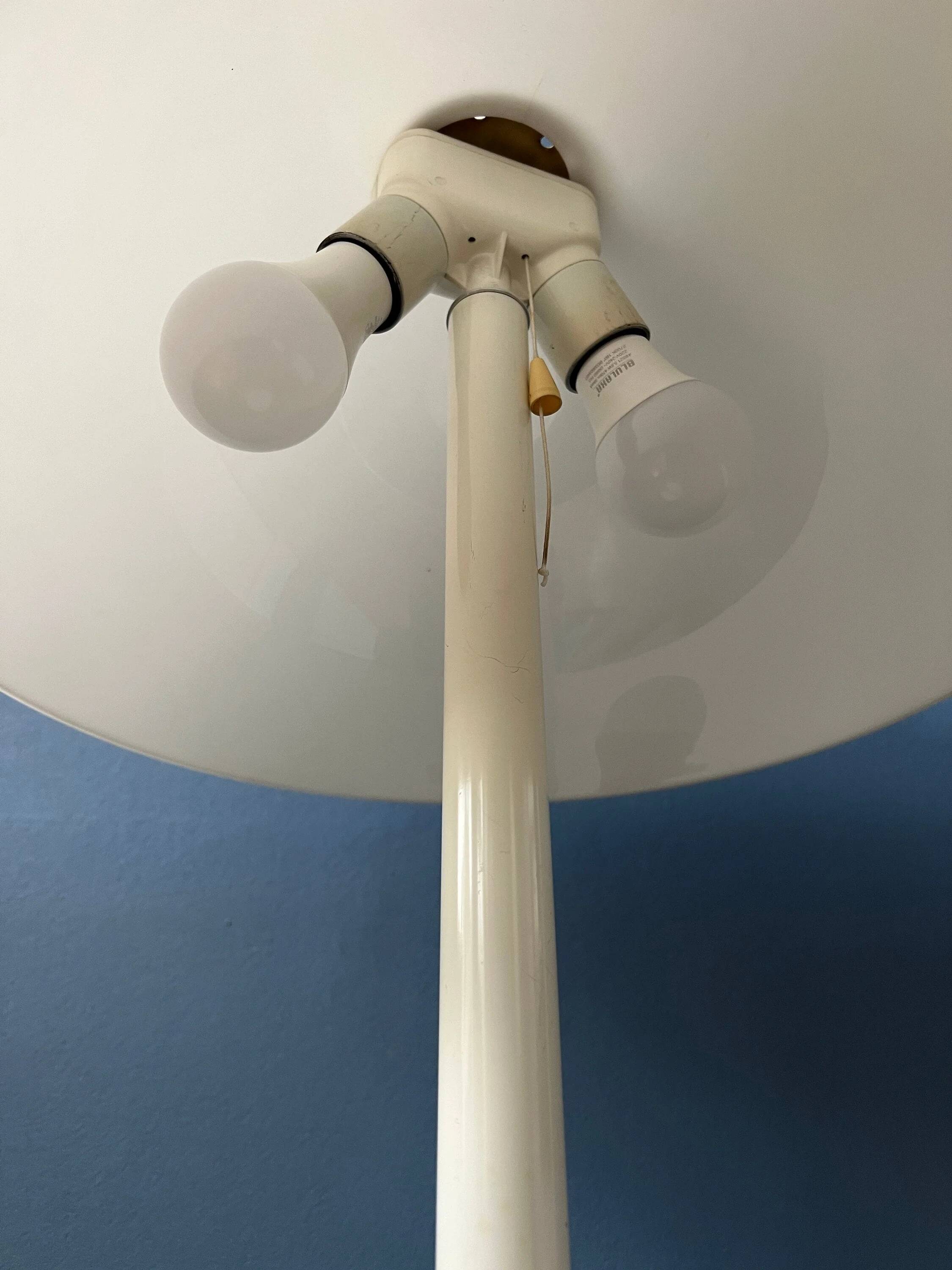 White Mid-Century Dijkstra mushroom table lamp