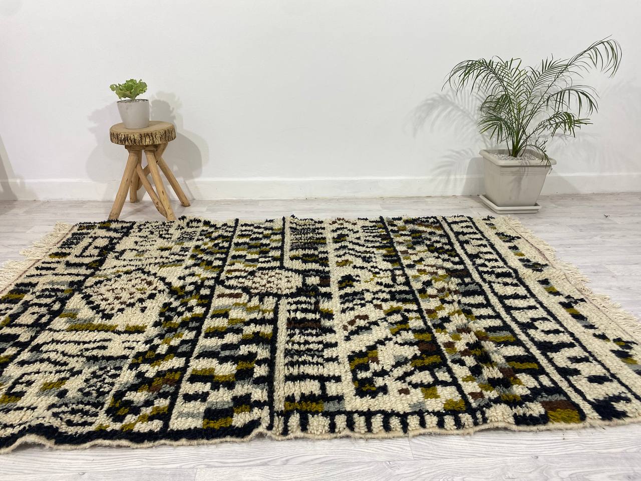 Berber carpet marocain handmade 218 X 154 CM
