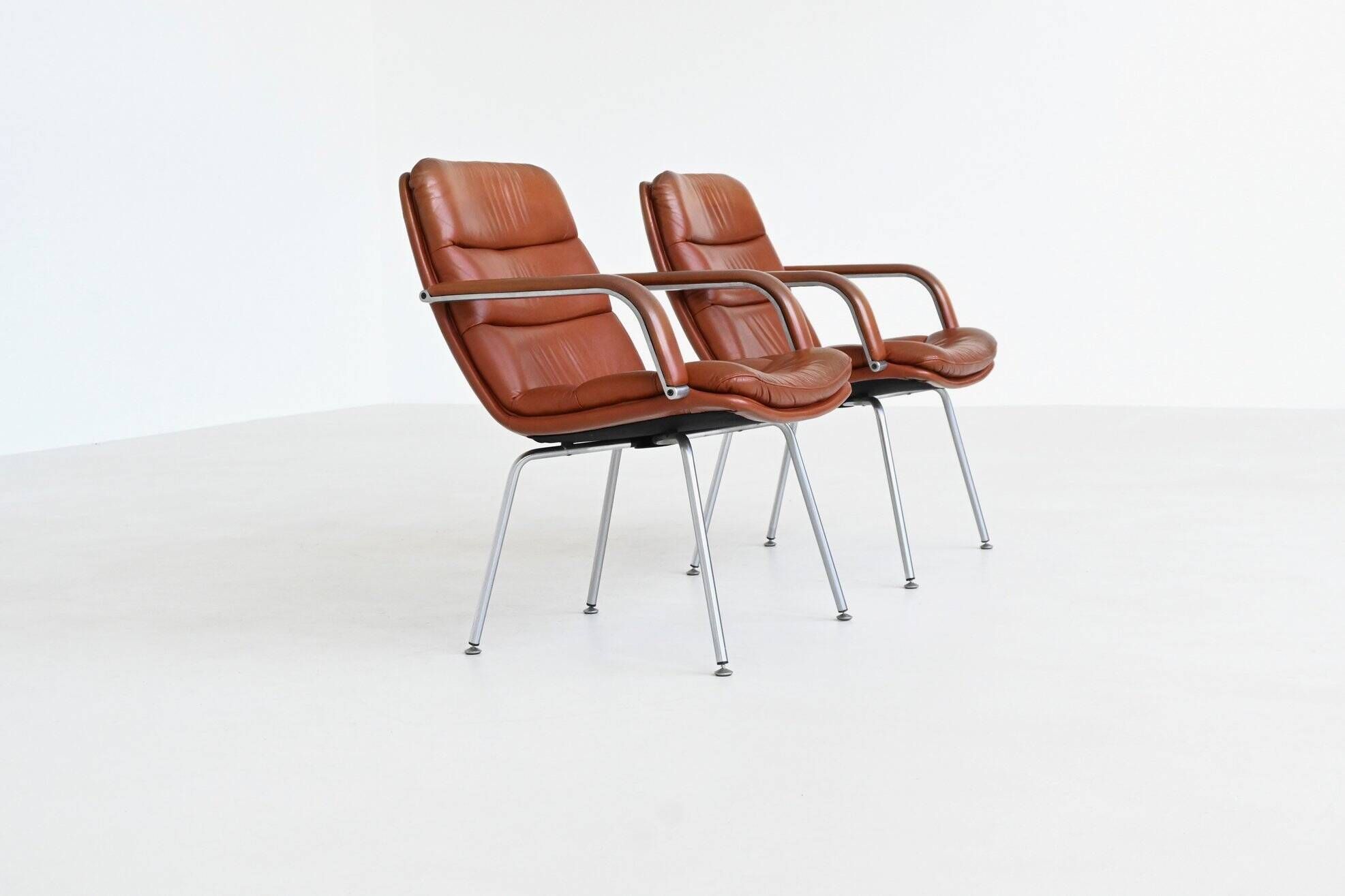 Geoffrey Harcourt pair of armchairs in leather Artifort The Netherlands 196