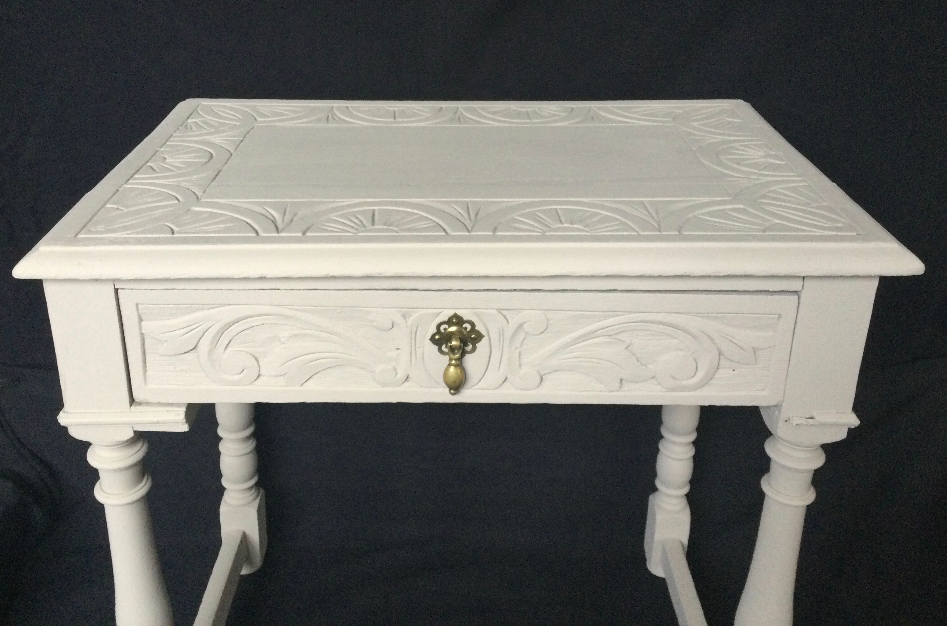 Bureau peint