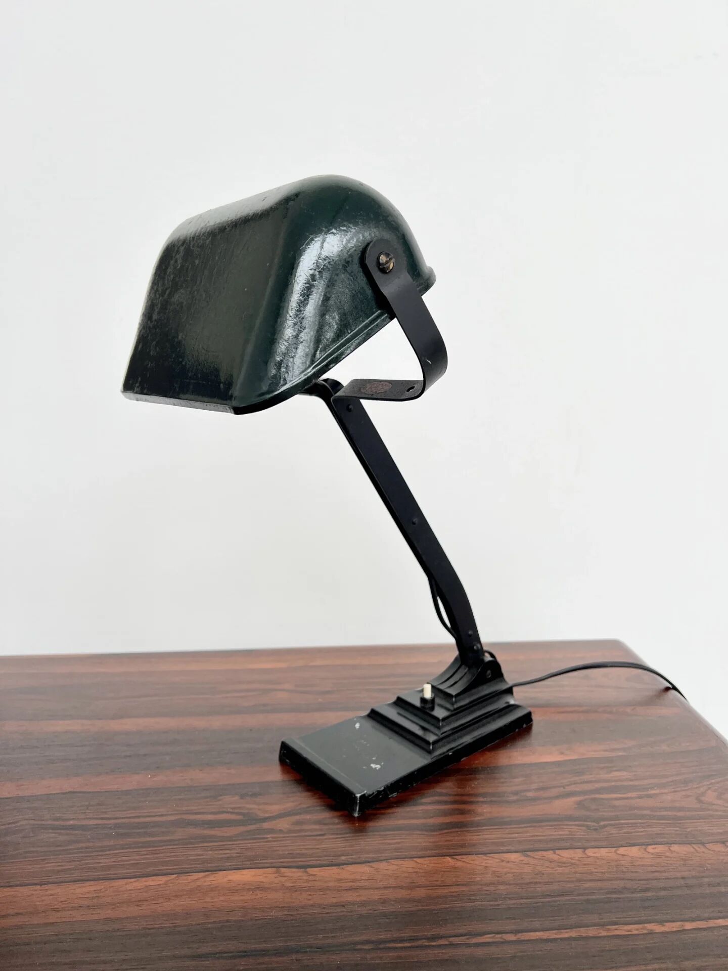 Lampe de bureau articulée ERPE — Vert foncé tout métal, Belgique, années 30-40