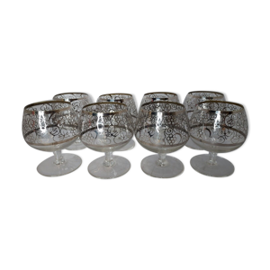 8 verres à vin en verre