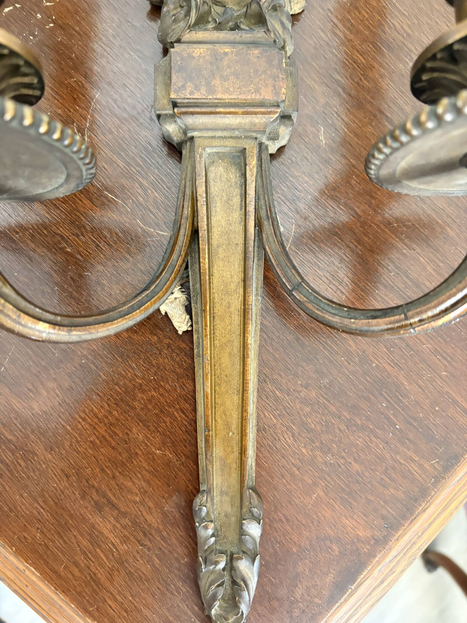 Antique Pair of Gilded Bronze Wall Lights Empire Louis XVI Acanthus Leaf 19th Century