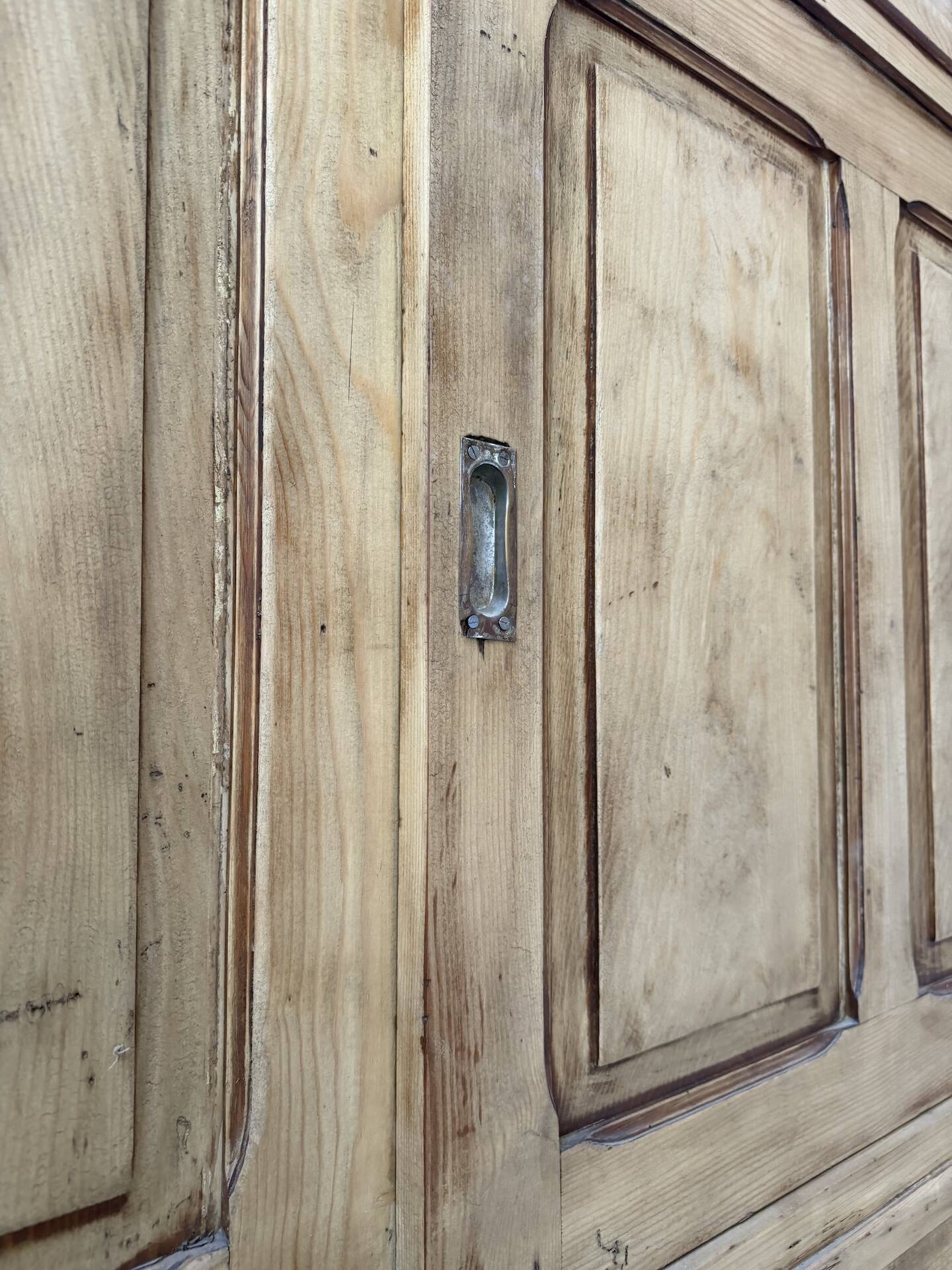 Enfilade with sliding doors from the 1950s