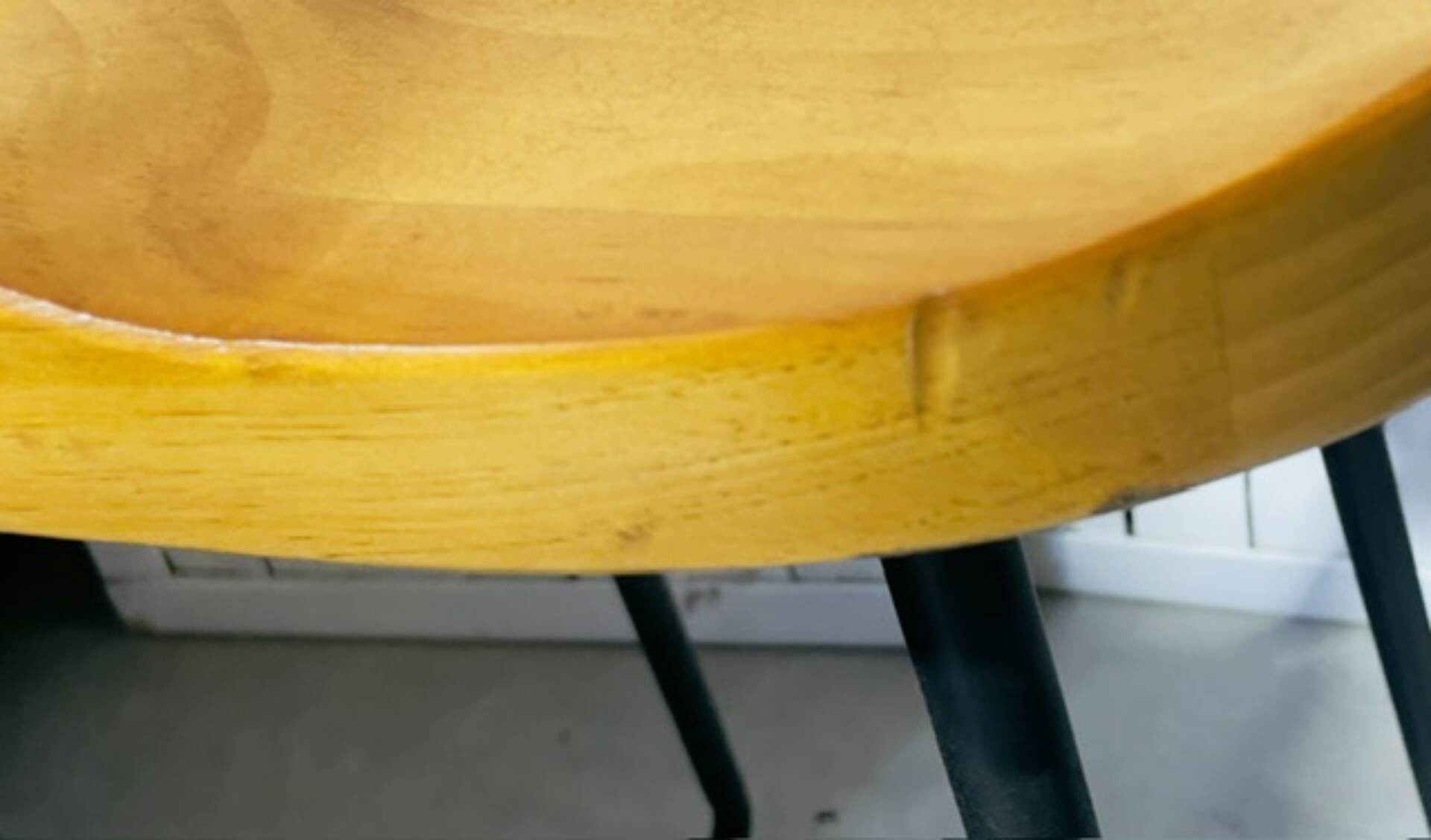 Modern and elegant bar stools
