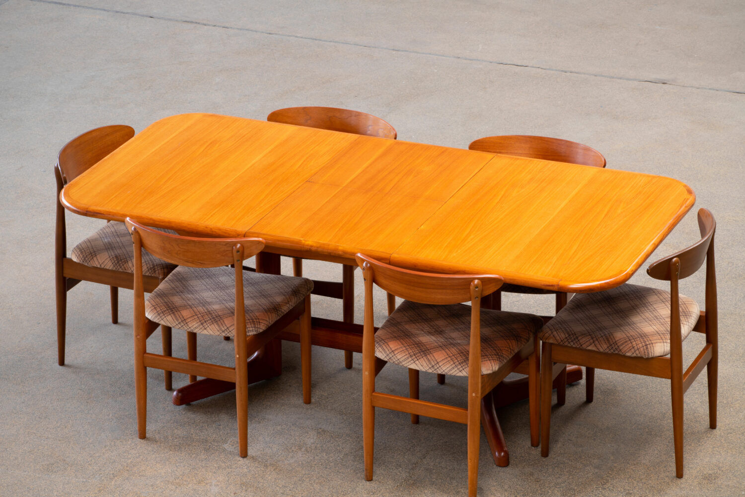 Scandinavian table in teak 1960