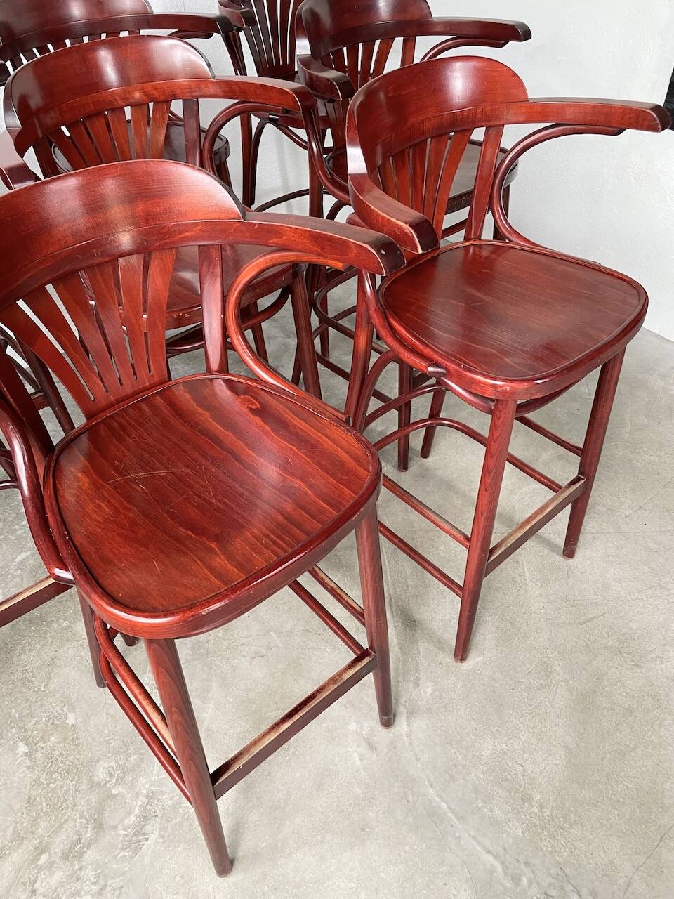 Set of 8 high bistro stools