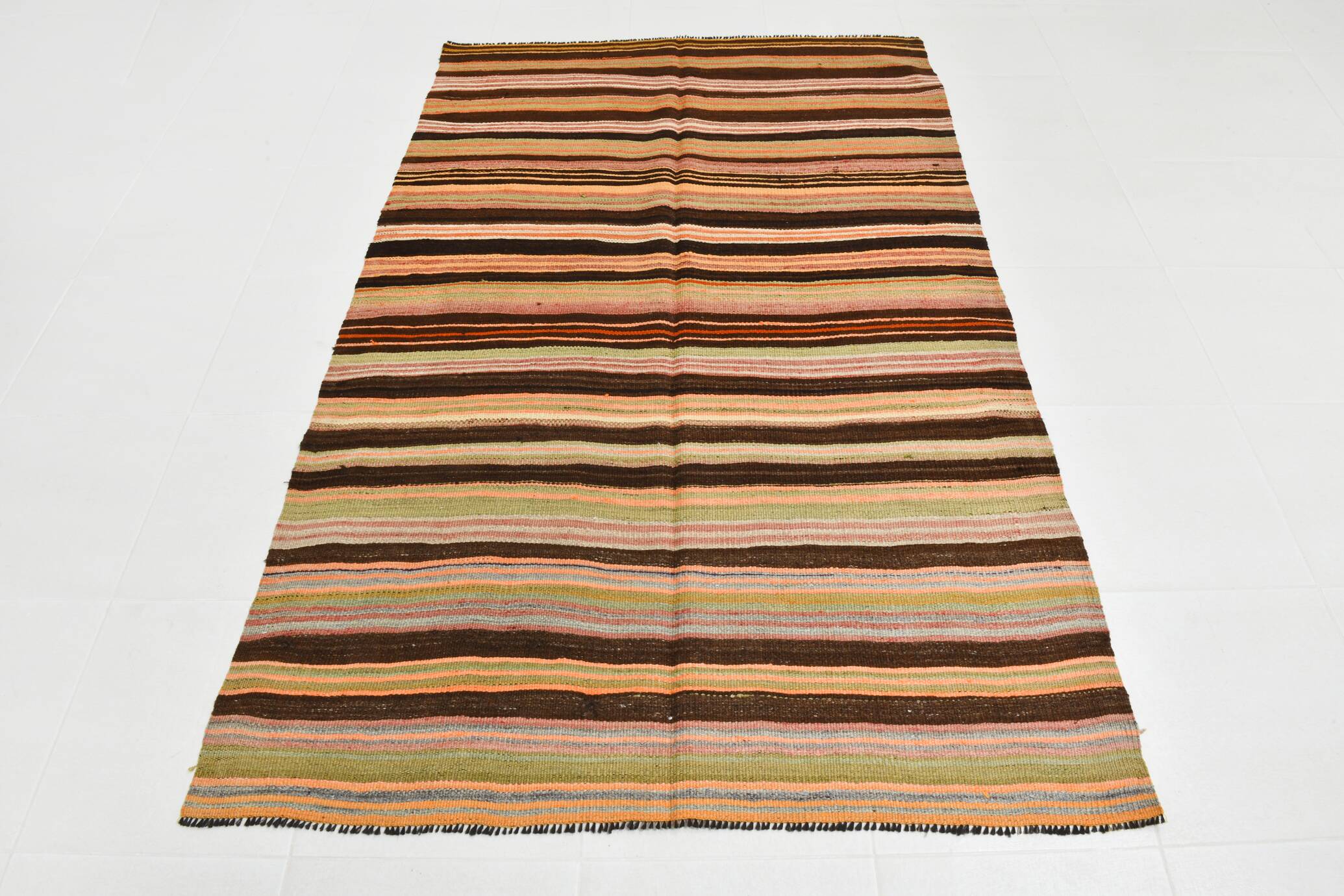 4x7 Rug For Farmhouse Room Vintage Kilim Rug, 139x215Cm