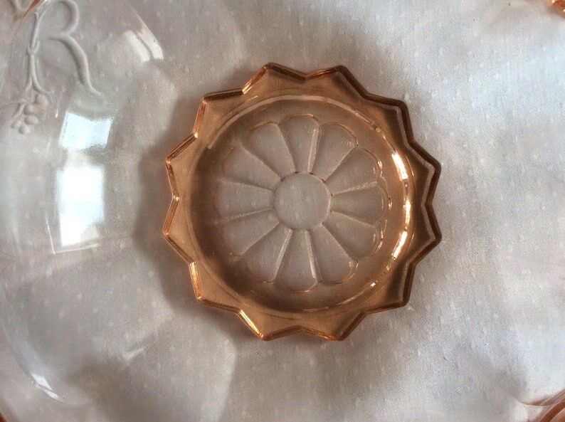 Set of 8 vintage dessert bowls and its pink bowl 1960s