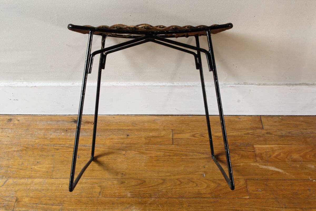 Tabouret design Raoul Guys pour Airborn