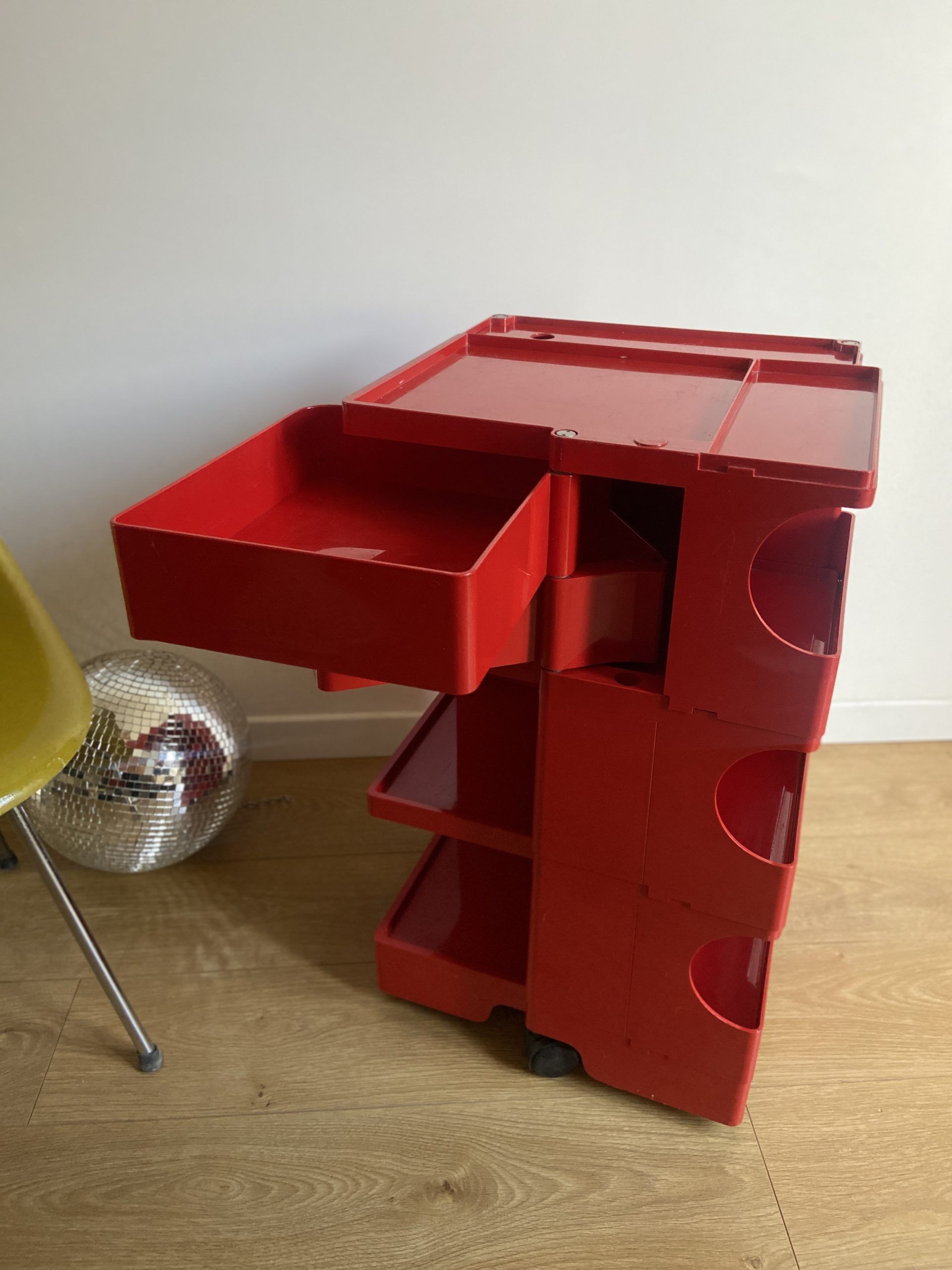 Boby red server by Joe Colombo editions Bieffeplast made in Italy
