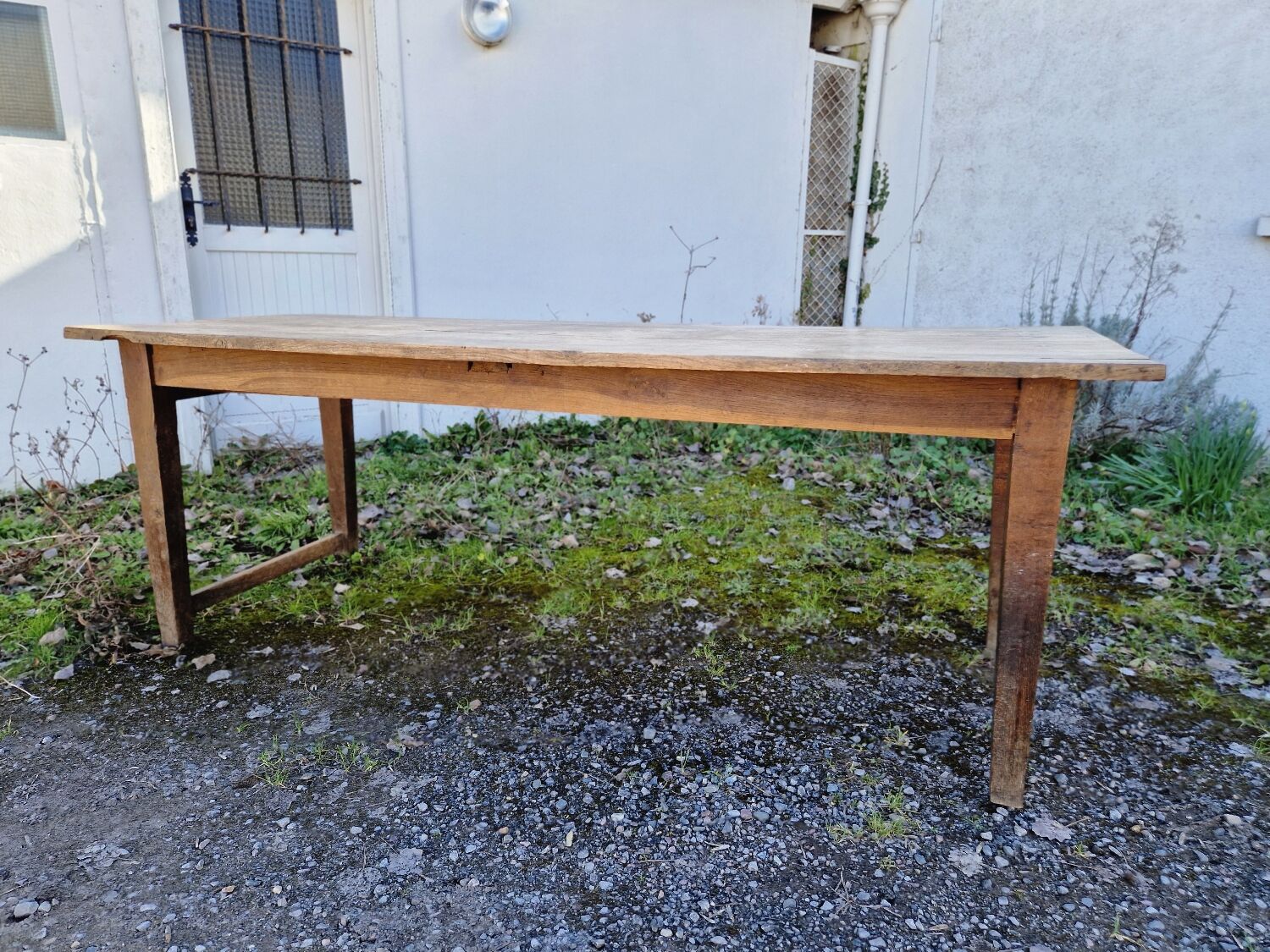 Farmhouse table