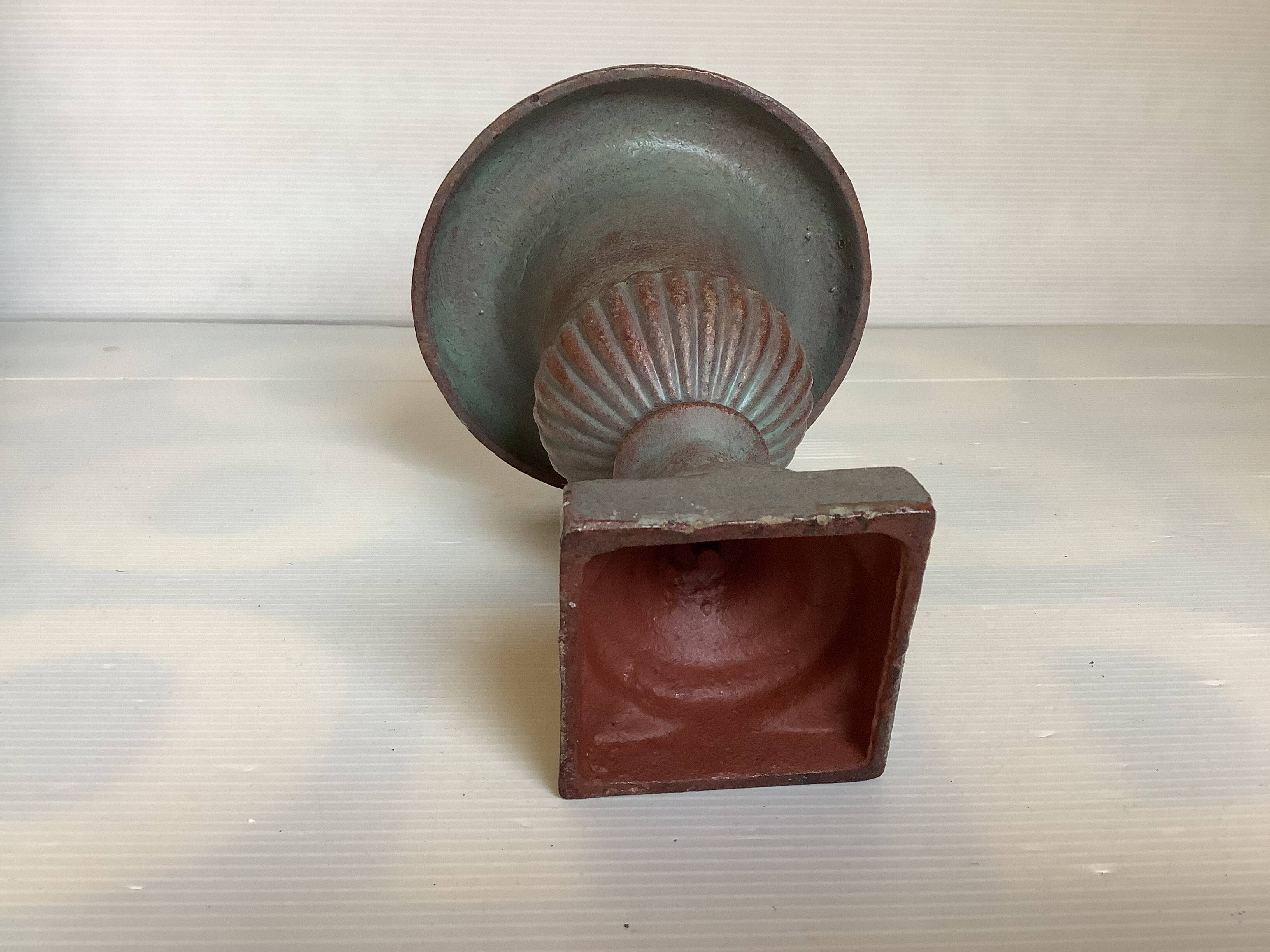 Medici cast iron planter vase