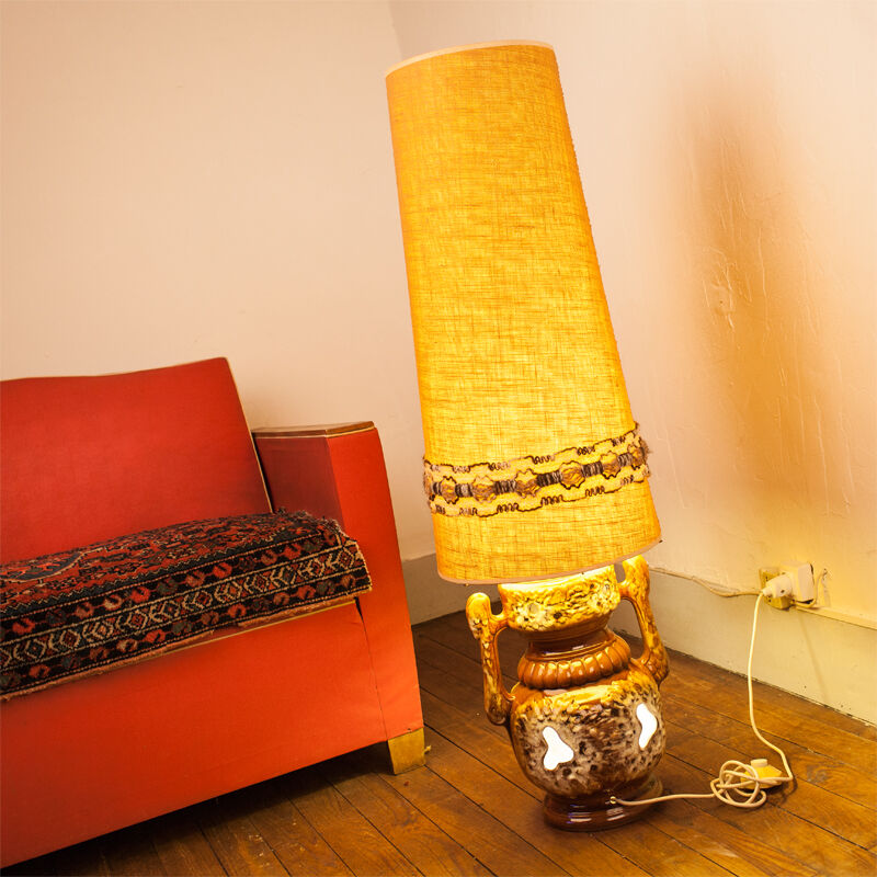 Of the 1970s vintage, foot in ceramic and fabric shade floor lamp