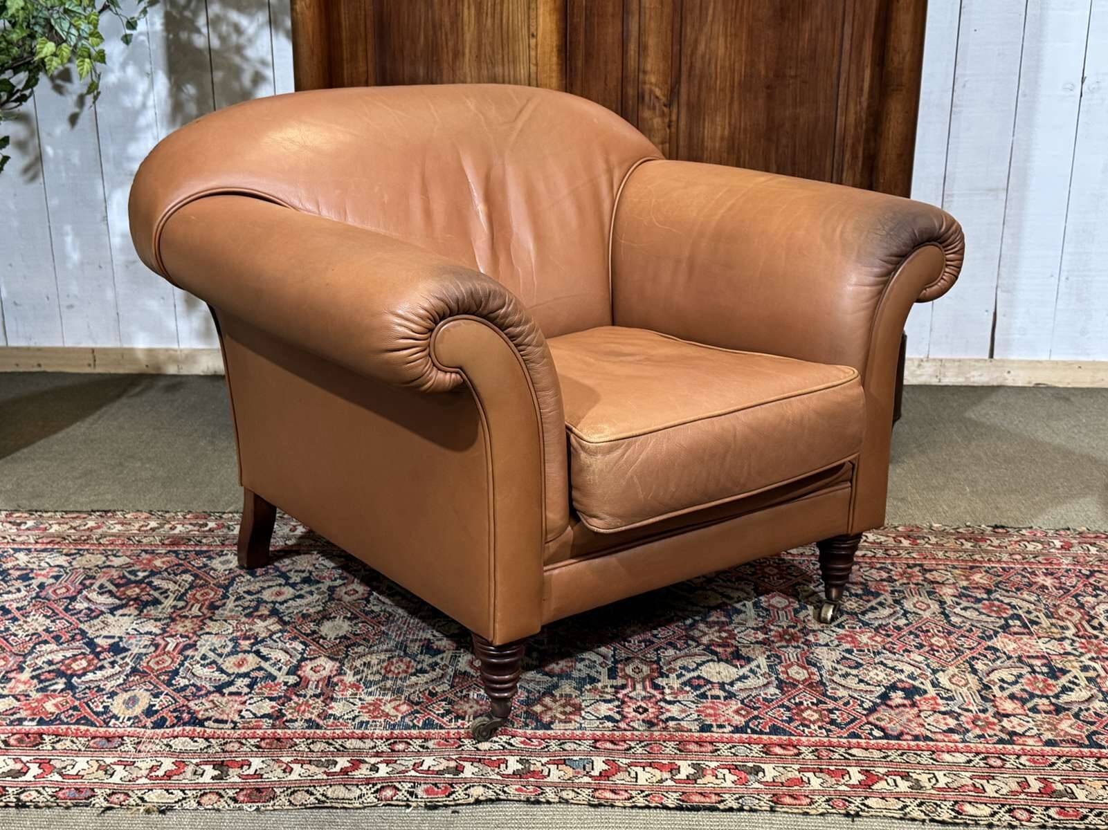 English club armchair in leather, modern production from the 1990s.