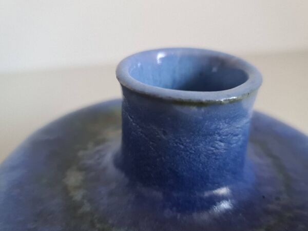 vase soliflore en forme de galet / céramique / vintage / années 80 / céramique française / décoration / XXème siècle