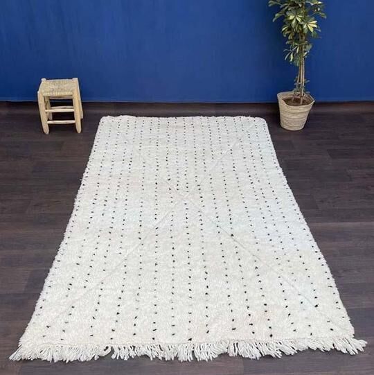 Berber rug with black dots