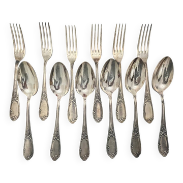 12 couverts en métal argenté Rocaille