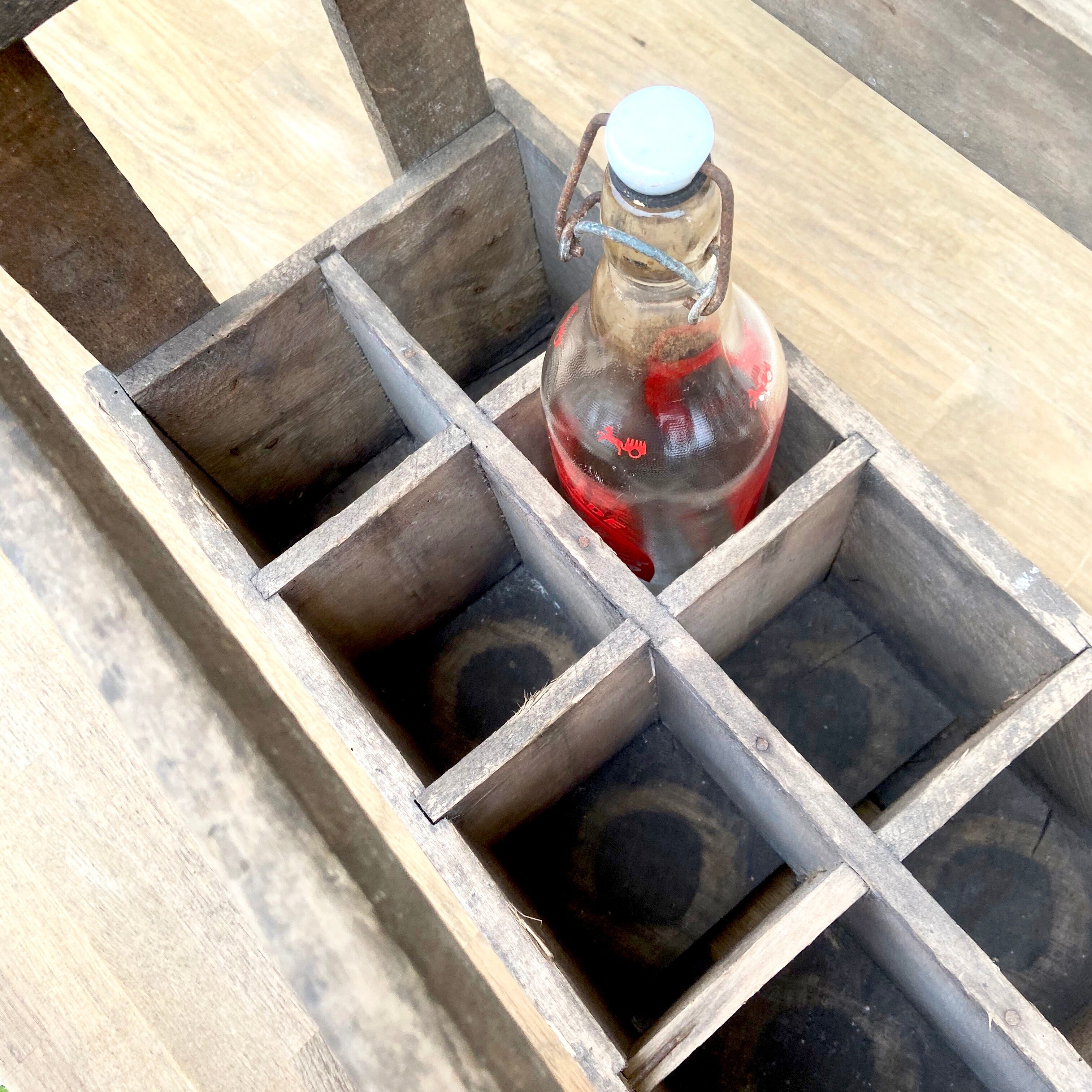 Casier en bois vintage pour 10 bouteilles
