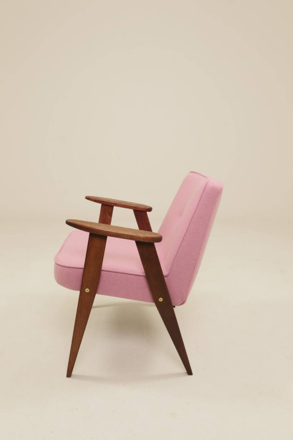 Mid-century modern armchair, oak wood, natural wool.