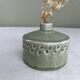Vase artisanal vert céladon