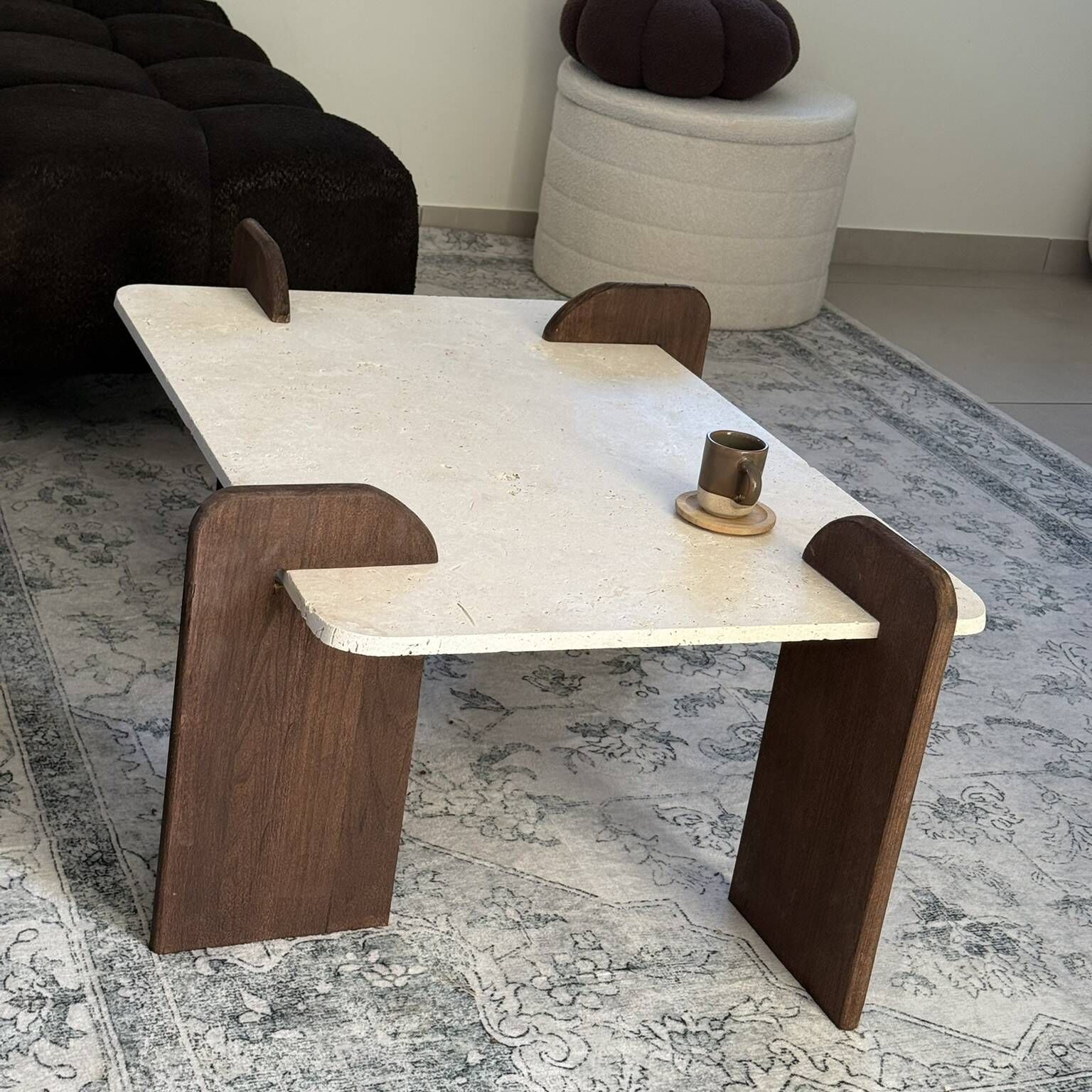 Table basse "sira" travertin et bois