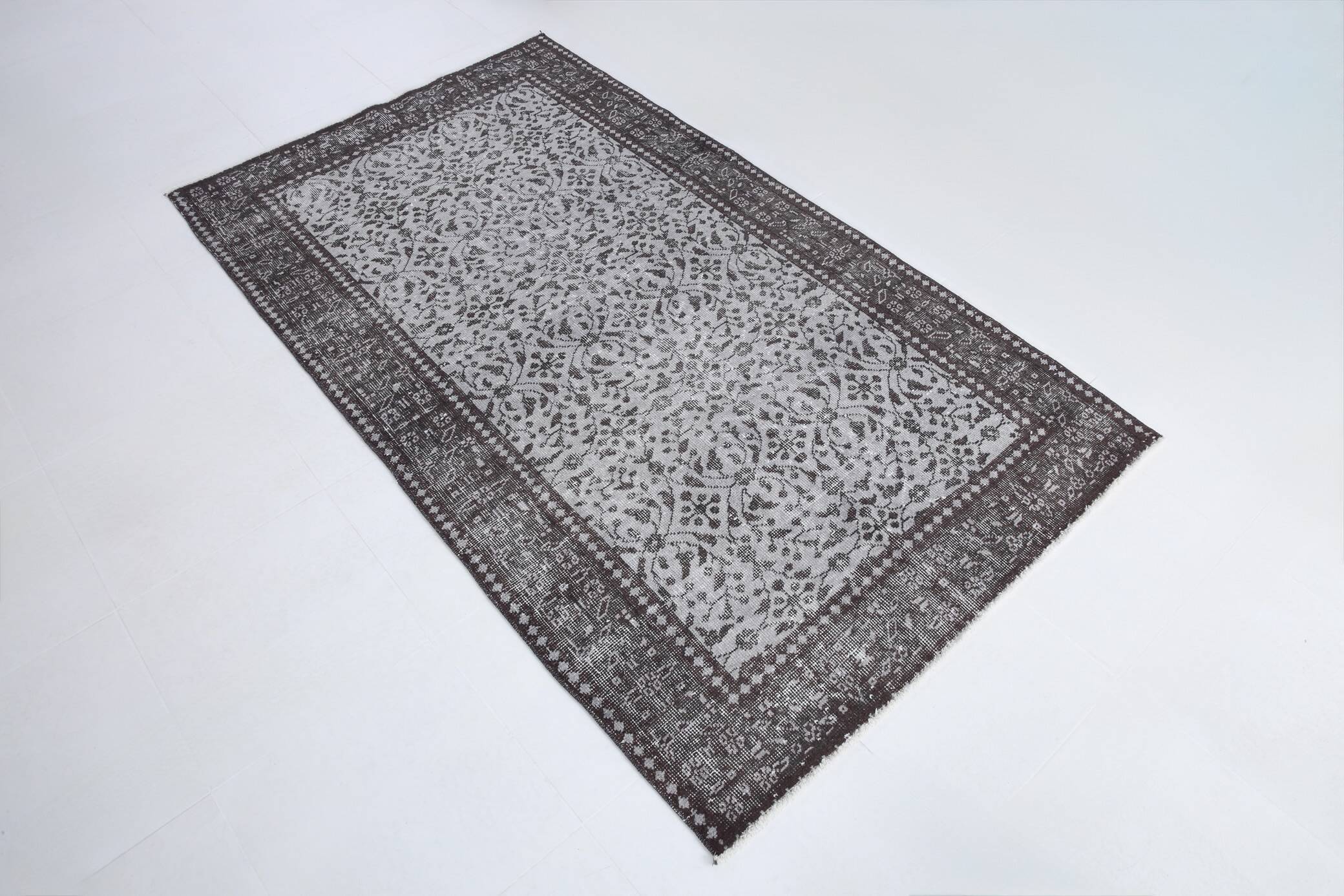 4x7 Turkish Floral Gray & Black Vintage Rug, 124x208Cm