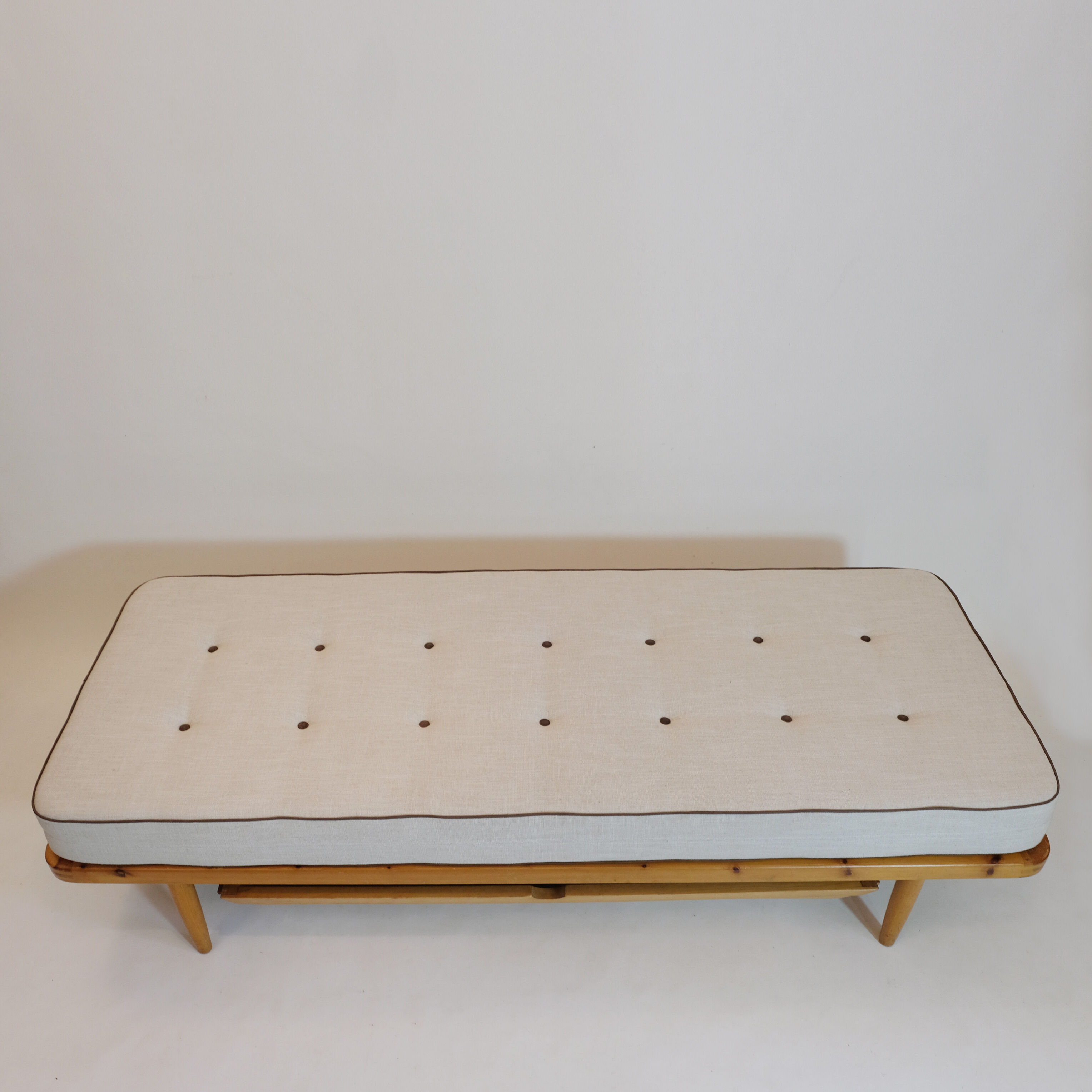 Pin bench bed, Danish work of the 50s-60s