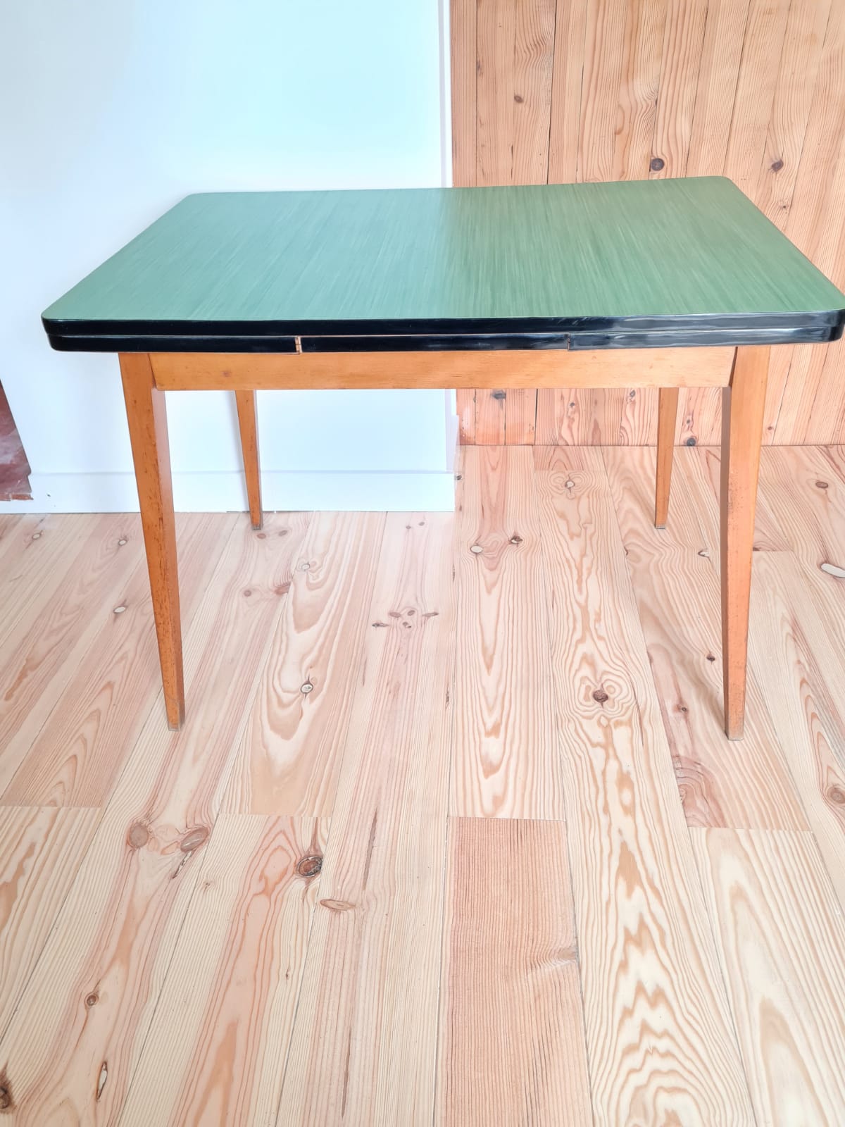 Kitchen table formica and wood