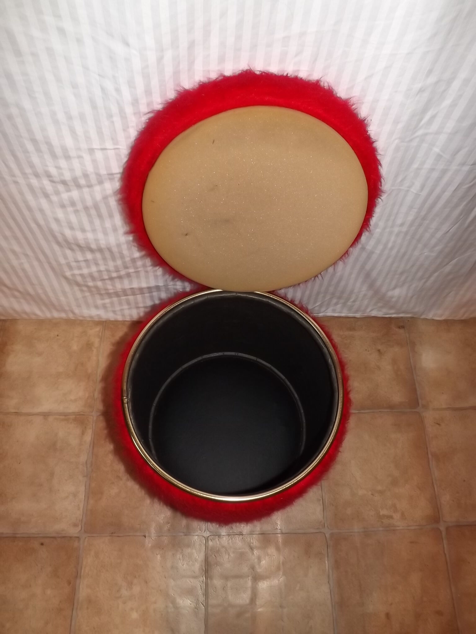 Ottoman red vintage 1960 retro