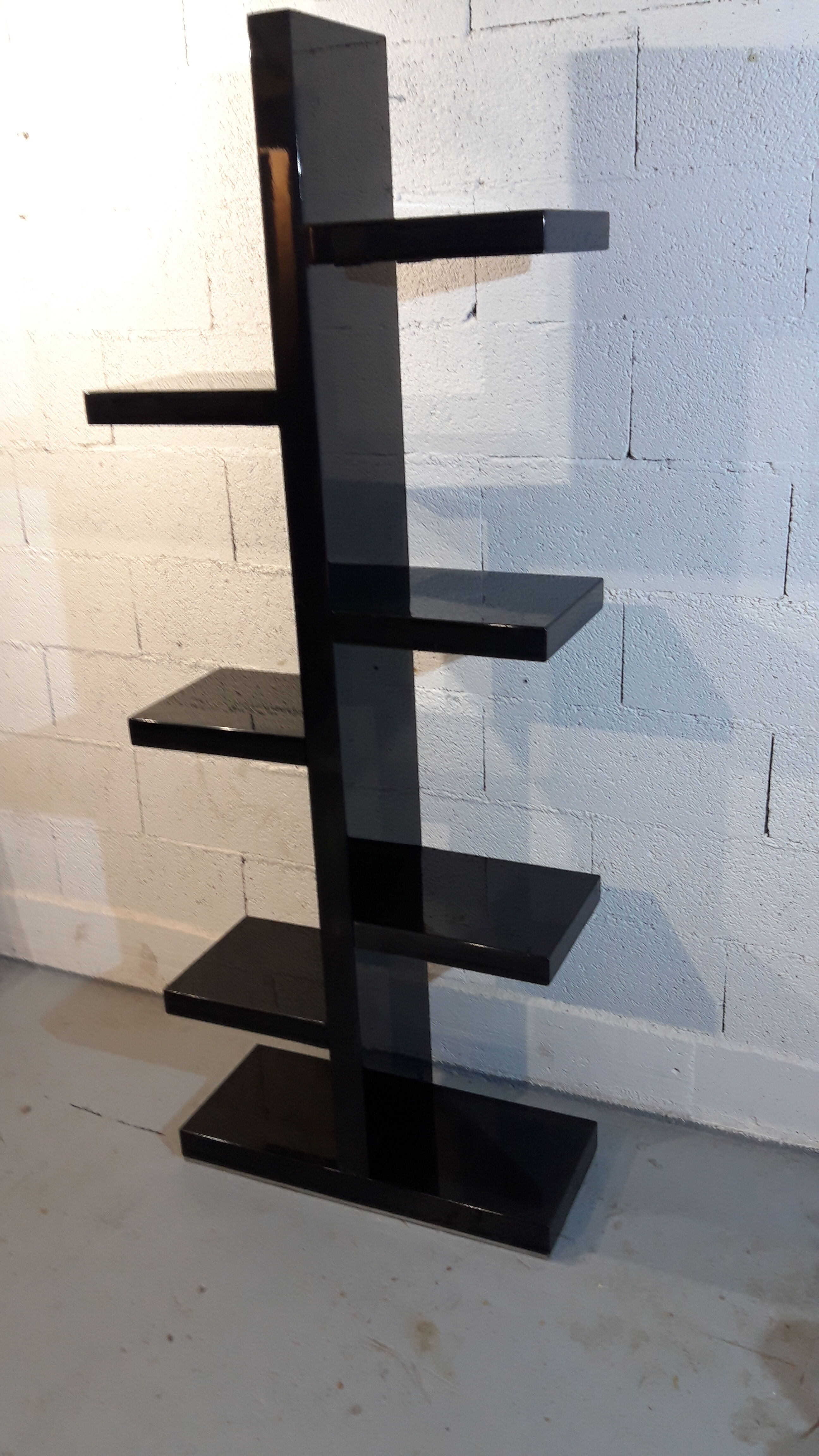 Black totem shelf 80