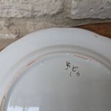 Set of 2 antique decorative plates with cornucopias