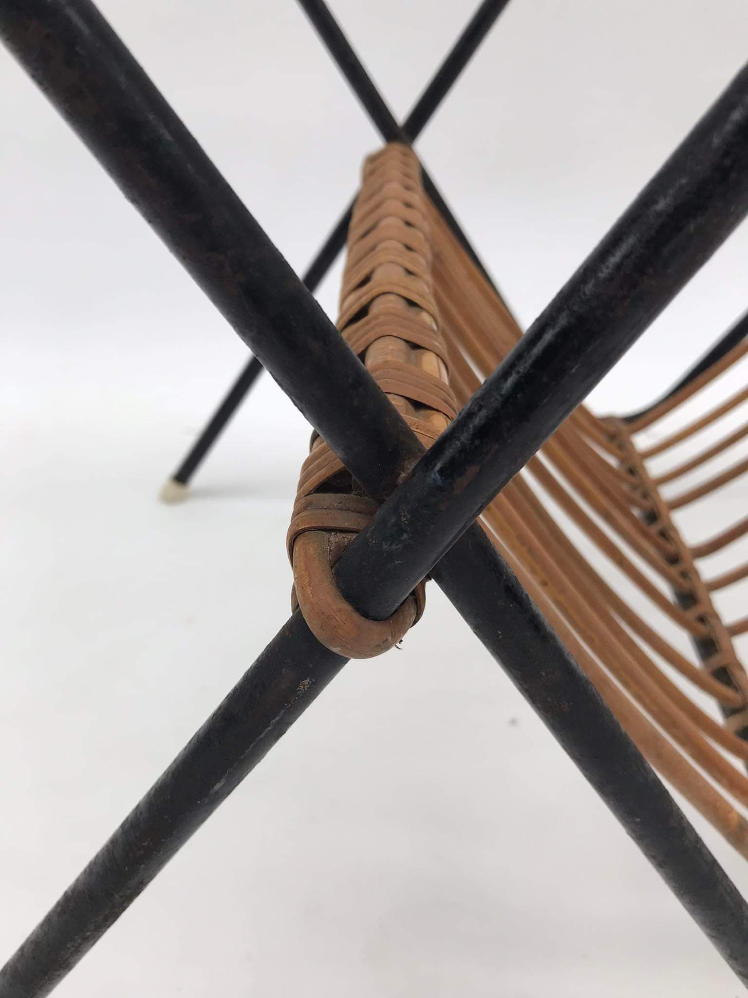 Coffee table with newspaper holder from the 60's