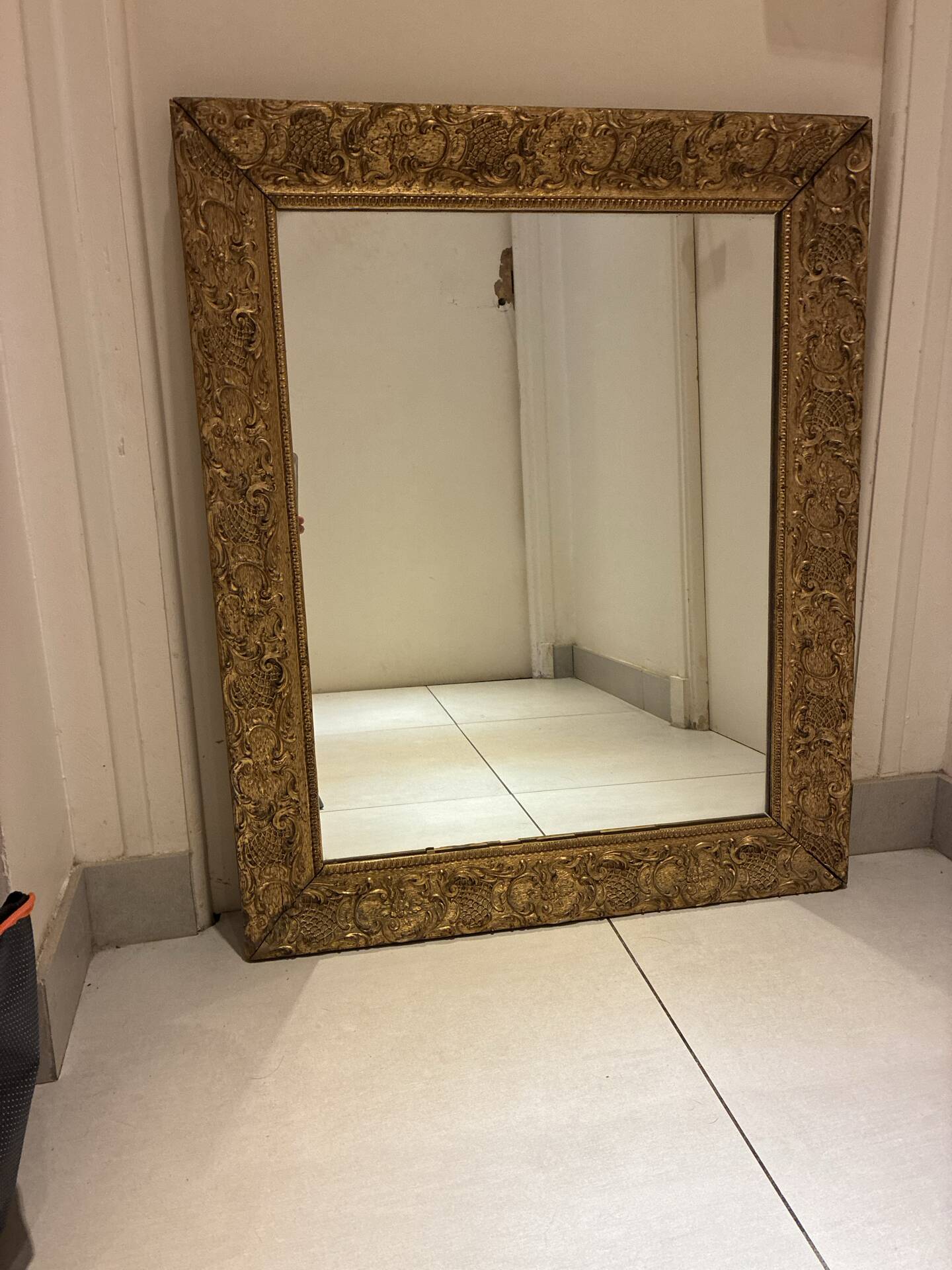 Rectangular framed mirror in wood and gilded stucco – Louis XV Rococo style