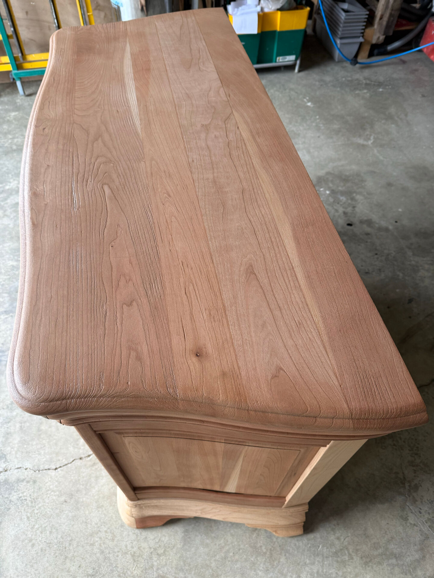 Chest of drawers