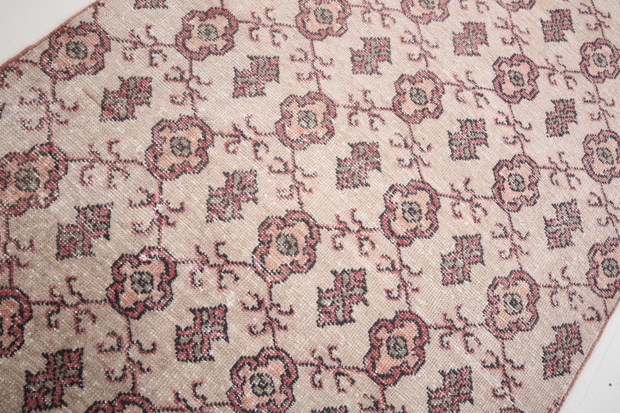 4x7 Red & Beige Floral Turkish Rug, 134x231Cm