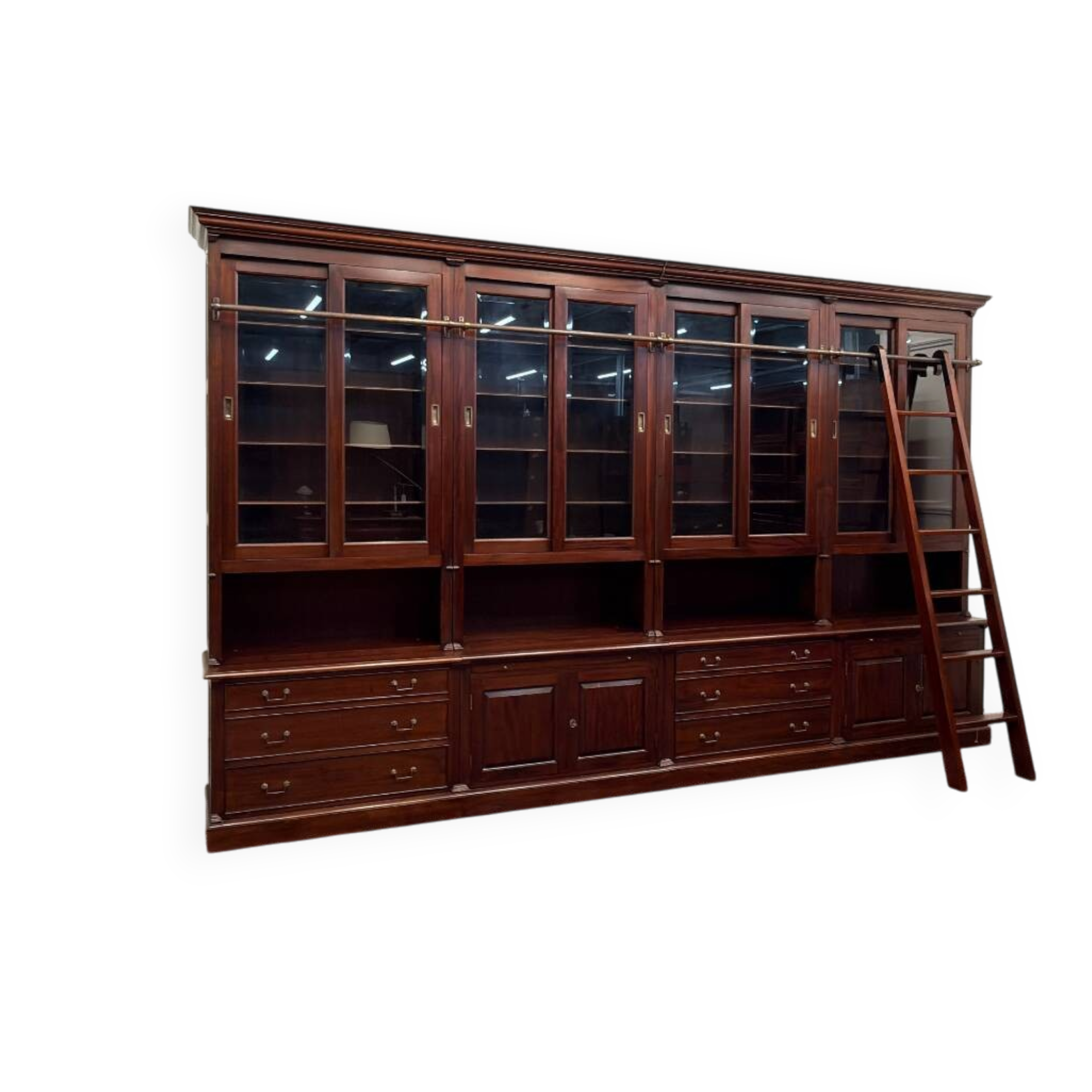 Bibliothèque classique en bois avec vitrine