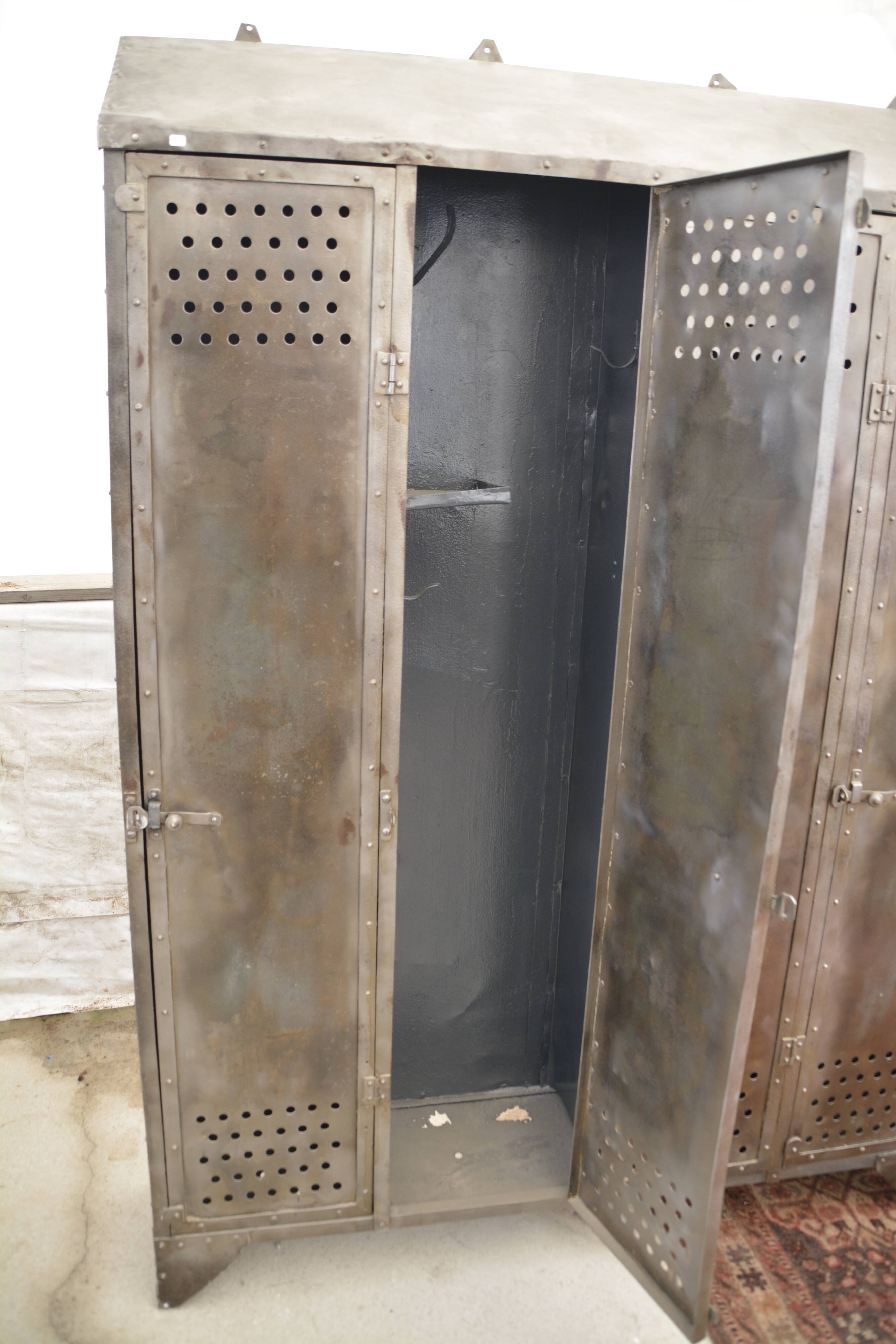 Industrial cloakroom