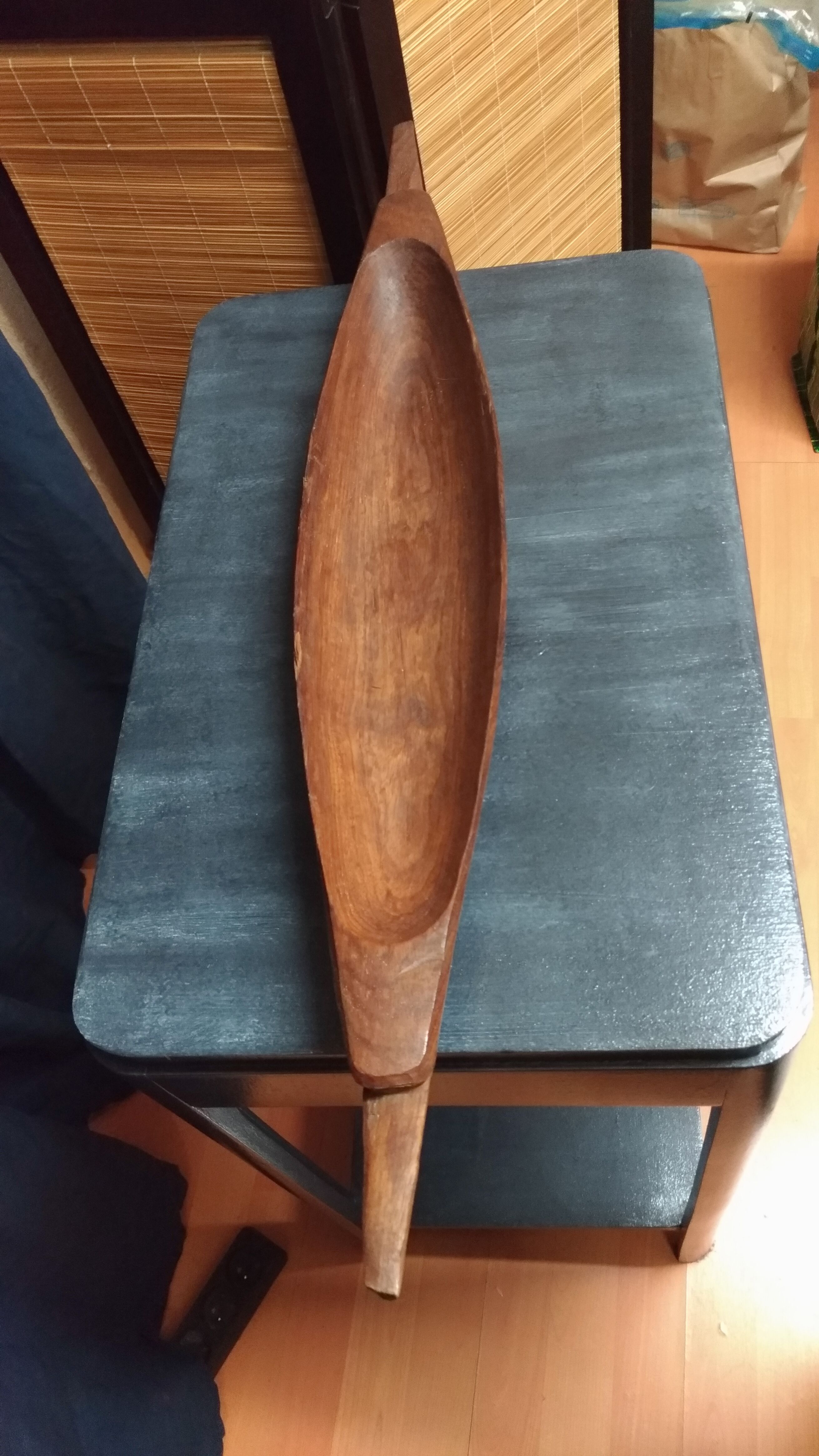 Pirogue vide poche en bois