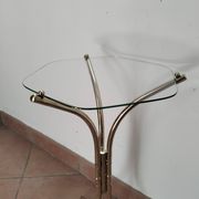 Glass pedestal