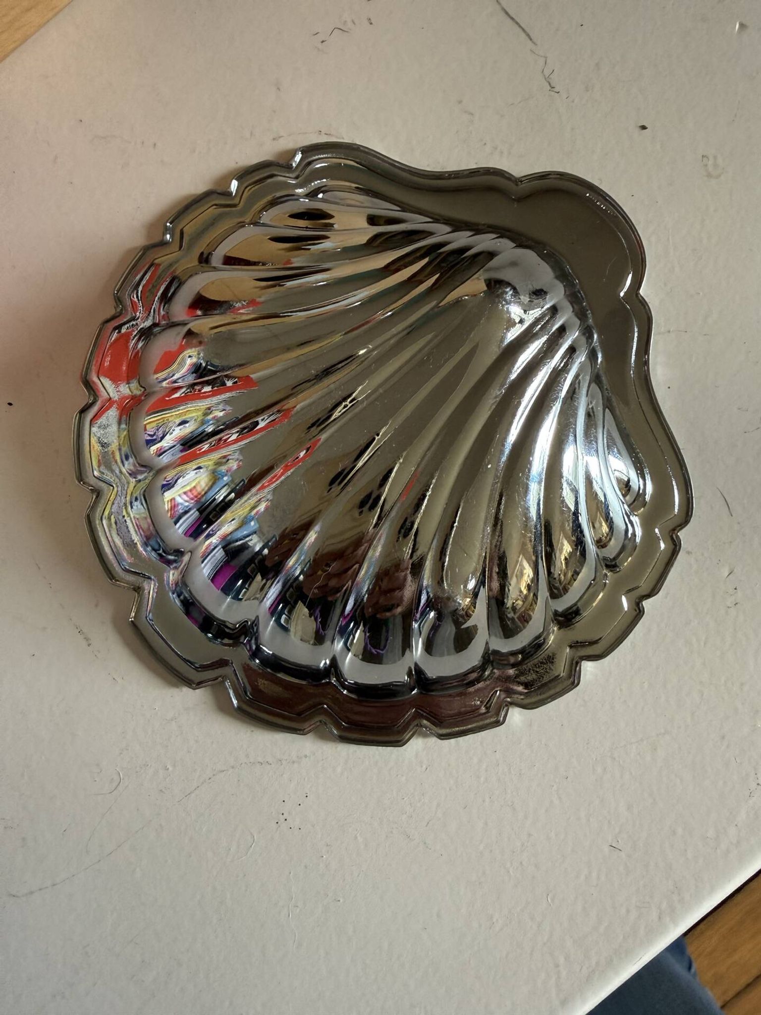 Vintage shell butter dish Made in France – moulded glass