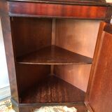 English-style corner library