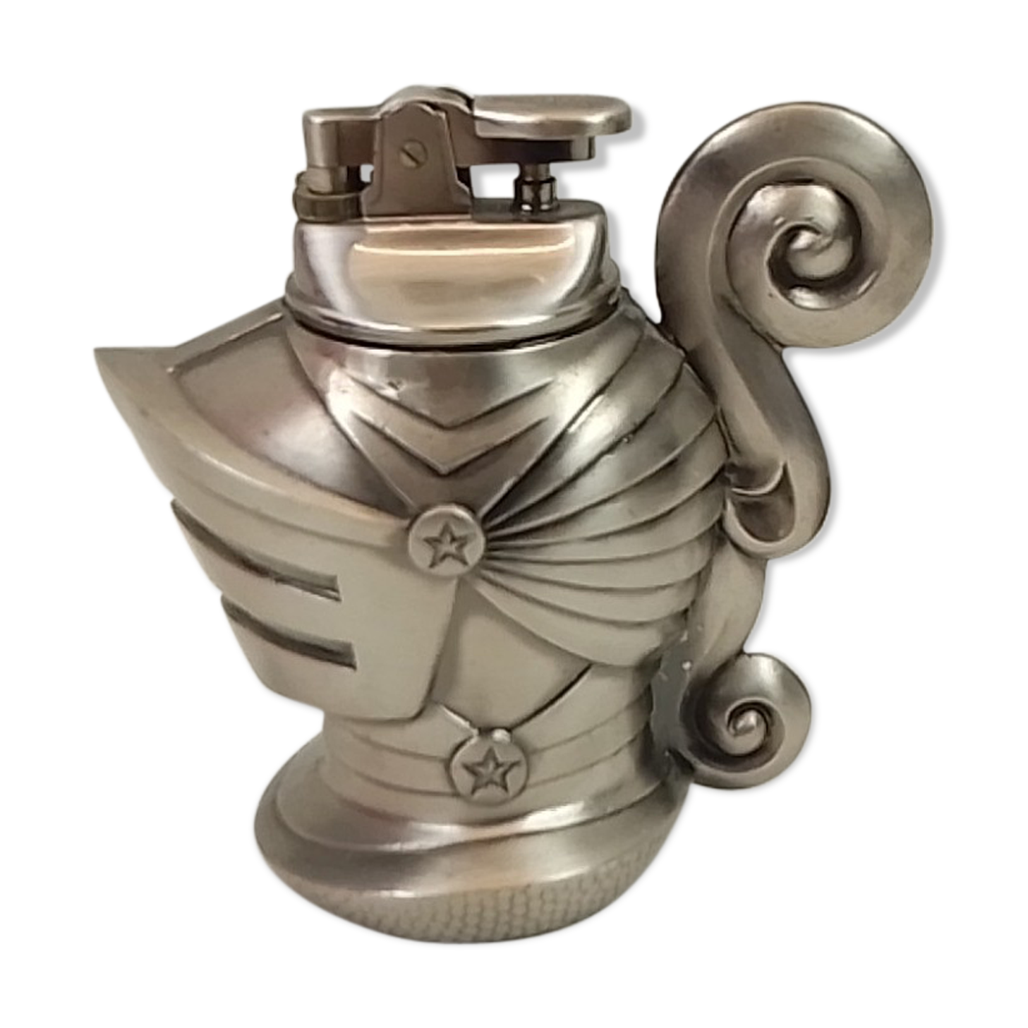 Briquet de collection, casque médiéval